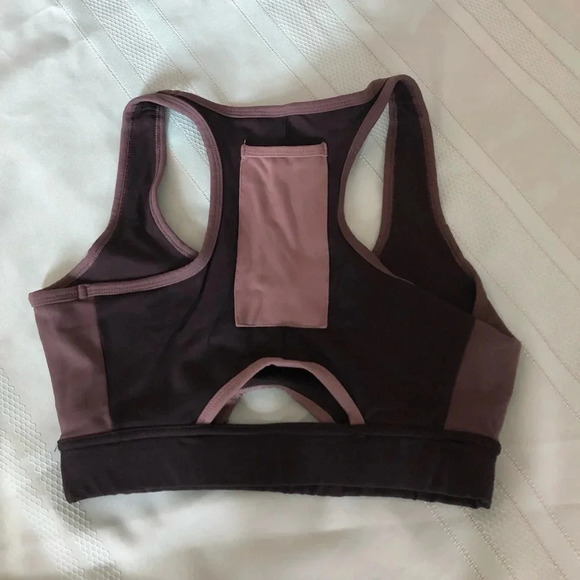 Gymshark Sports Bra - Picture 5 of 8